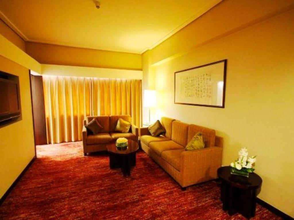 Dalian Grand Continent International Hotel Buitenkant foto