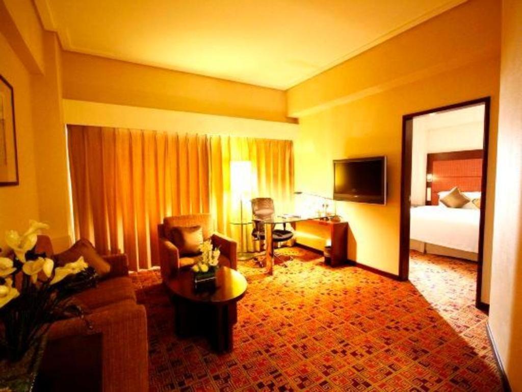 Dalian Grand Continent International Hotel Buitenkant foto