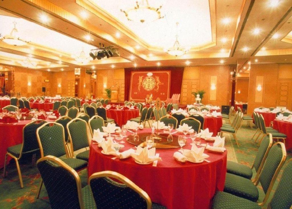 Dalian Grand Continent International Hotel Buitenkant foto