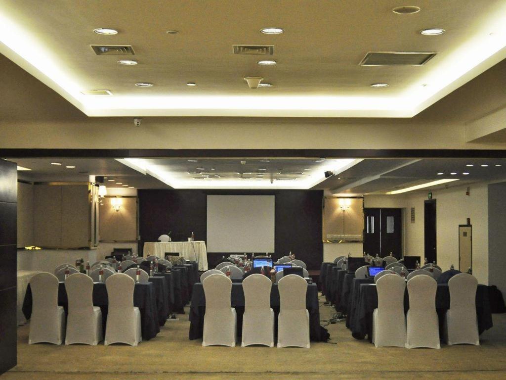 Dalian Grand Continent International Hotel Buitenkant foto